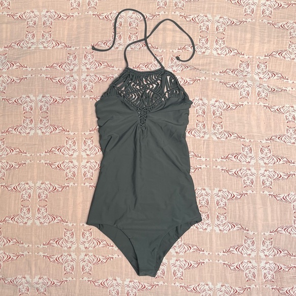 Mikoh Moorea Grey Macrame One Piece Size XL NWT - Picture 6 of 7